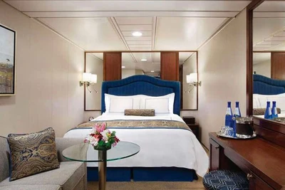 Croisière sur le Nautica : De Civitavecchia à Barcelone : Toscane, Cannes, St Tropez, Provence, Majorque 
