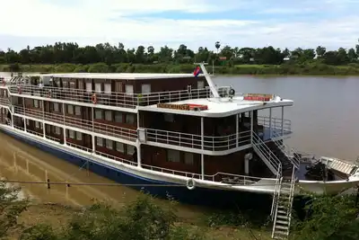 Croisière sur le R/V Indochine (ou similaire) : Des temples d'Angkor au delta du Mékong, les villes impériales, Hanoi et la Baie d'Along (1R9_PP) 