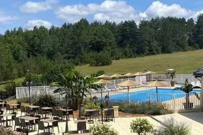 Camping La Foret (Pezuls à 7 km)