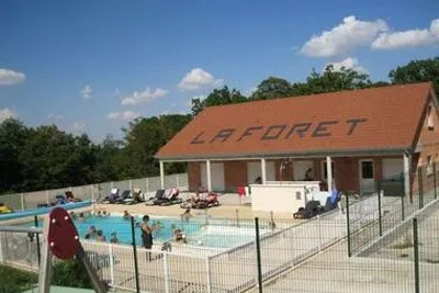 Camping La Foret (Larzicourt à 6 km)