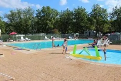 Camping Le Picouty (Payrac à 4 km)