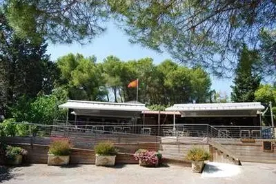 Camping La Pinede (Lézignan-Corbières à 4 km)