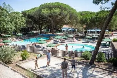 Camping Huttopia Chardons Bleus