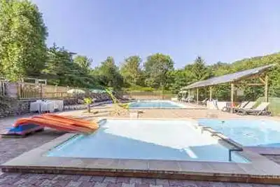 Camping L'oasis (Eclassan à 7 km)