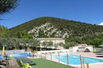 Camping Les Terrasses Provencales (Venterol à 6 km)