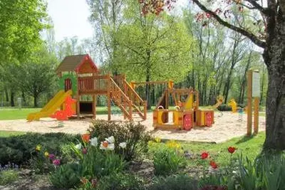 Camping Les Bords Du Guiers