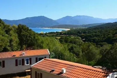 Camping Mira Monti (Belvédère-Campomoro à 9km)