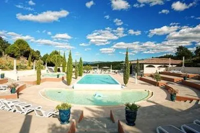 Camping Yelloh Village Domaine D'arnauteille à Montclar