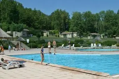 Camping Le Parc de La Forêt à Cornille