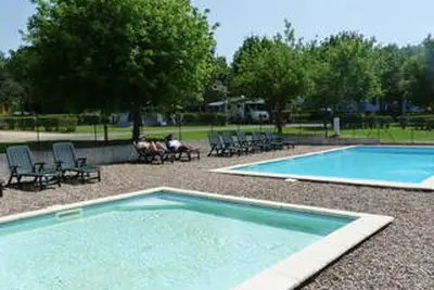Camping St Prix et Village Chalets du Breuil