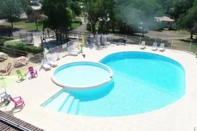 Camping Le Village De Florine à Coëx