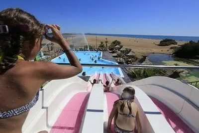 Camping Bleu Marine