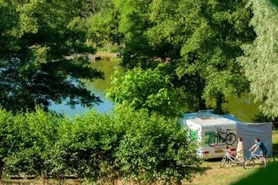 Camping L'Etang de la Fougeraie St Léger de Fougeret