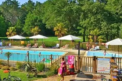 Camping La Clairière Saint Paul en Born