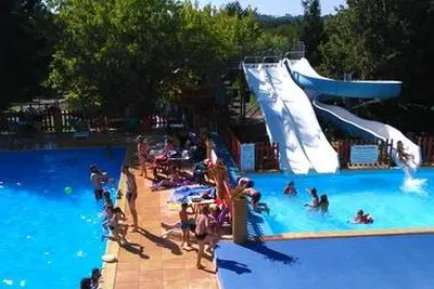Camping Le Pigeonnier Saint Crépin et Carlucet