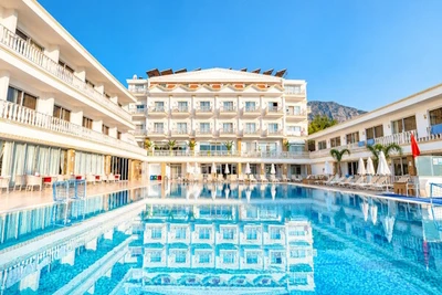 Mondi Club SL La Perla Hotel