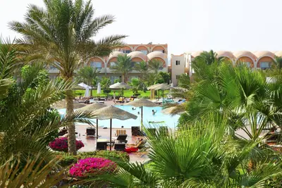 Hôtel Three Corners Sea Beach 4*