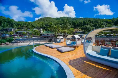 Hôtel Coco de Mer & Black Parrot Suites 4*