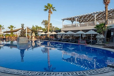 Hôtel Golden Beach Resort & Spa 4*