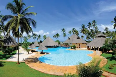 Hôtel Neptune Pwani Beach Resort & Spa 5* et Safari 1 Nuit
