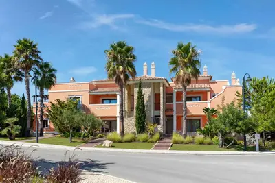 Hôtel Cascade Wellness Resort 5*