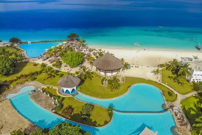 Hôtel Royal Zanzibar Beach Resort + Safari 1 nuit