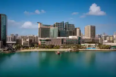 Hôtel Rotana Beach 5*