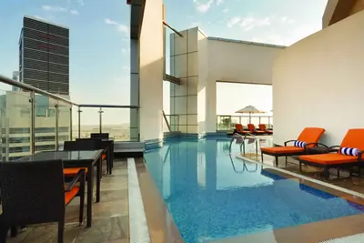 Hôtel Ramada by Wyndham Abu Dhabi Corniche 4*