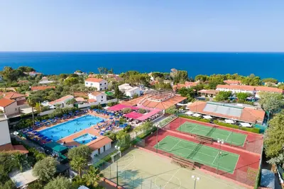 Hôtel Cefalù Resort Sporting Club 4*