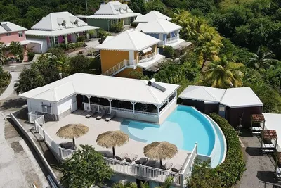 Hôtel Village Pomme Cannelle 3*