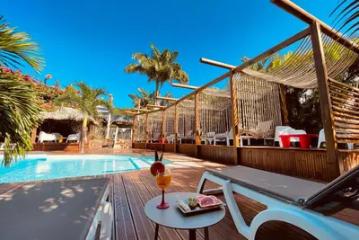 Hôtel Tropicana Suites 4*