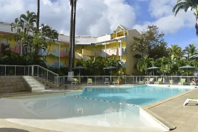 Hôtel Canella Beach 3*