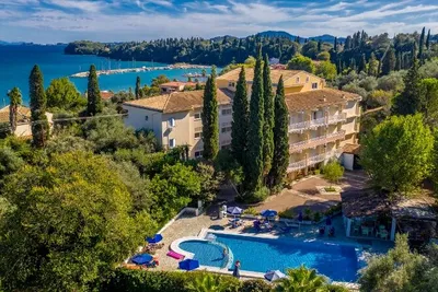 Hôtel Ipsos Beach 3*