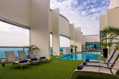 First Central Hôtel Suite 4*