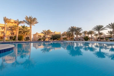 Hôtel Serenity Alpha Beach 5*