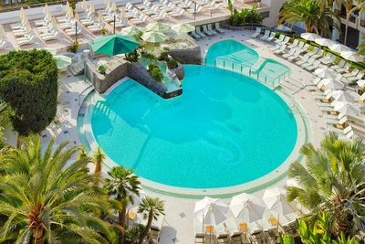 Hôtel Seaside Sandy Beach 4*