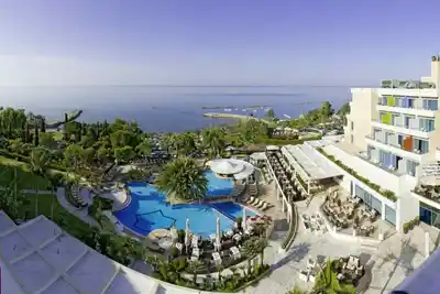 Hôtel Méditerranean Beach 4*