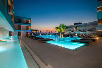 Akasha Beach Hotel et Spa 5*