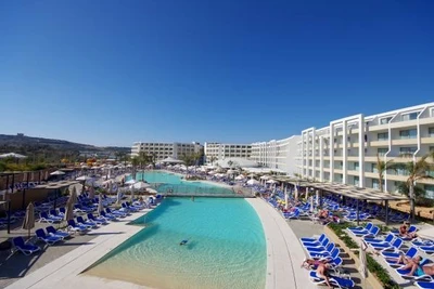 Hôtel db Seabank Resort & Spa 4*