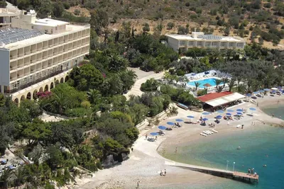 Hôtel Pappas 3* - avec location de voiture