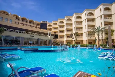 AMC Royal Hotel & Spa 4*