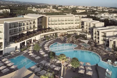Hôtel Altantica Mare Village Paphos 5*