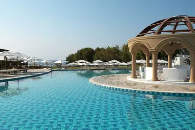 Hôtel Lindian Village All-Inclusive Resort Rhodes, Curio Collection by Hilton