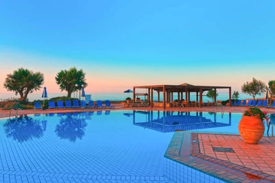 Club Bravo Club Sirens Beach Village 4*