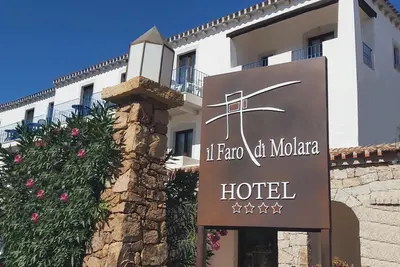 Hotel Il Faro Di Molara 4*