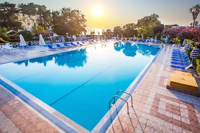 Continental Palace Hôtel 4*