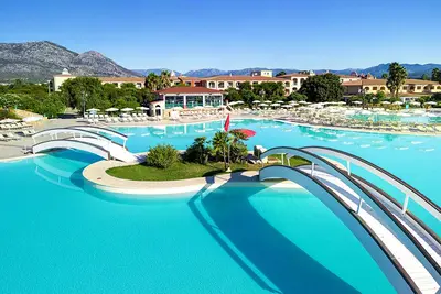 Club Hôtel Marina Beach 4*