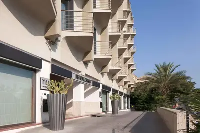 Hôtel NH Palerme 4*