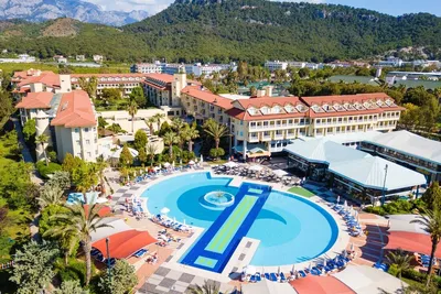 Hôtel Queen's Park Le Jardin 5*