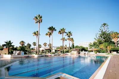 Hôtel Atlantis Beach 4*